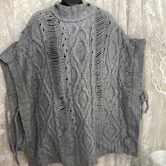 Anthropologie Sleeping on Snow Grey Knit Collared Soft Pretty Vest. - Picture 7 of 9